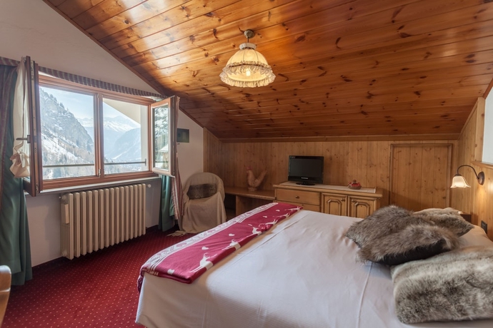 Imagen de la habitación del Hotel La Vallee Blanche, Courmayeur. Foto 2