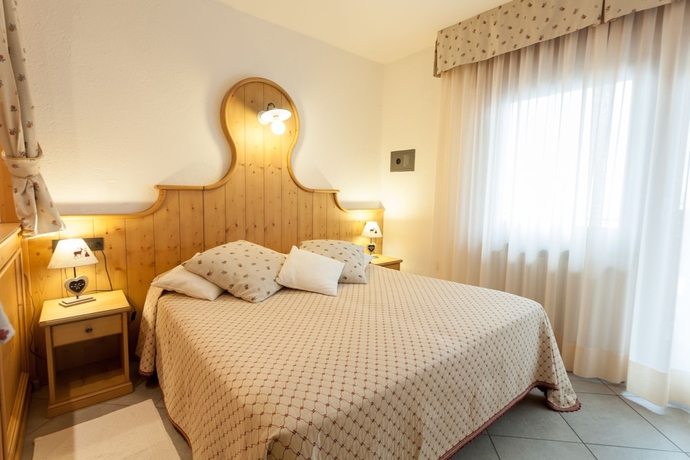 Imagen de la habitación del Hotel La Vallee Blanche, Courmayeur. Foto 9