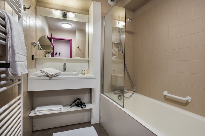 Imagen de la habitación del Hotel La Vanoise 1825. Foto 8