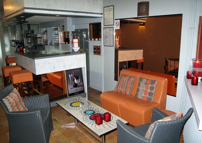 Imagen del bar/restaurante del Hotel La Vanoise. Foto 8