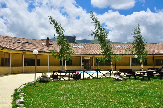 Imagen de los exteriores del Hotel La Vecchia Miniera. Foto 12