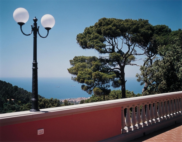 Imagen de los exteriores del Hotel La Vedetta. Foto 10