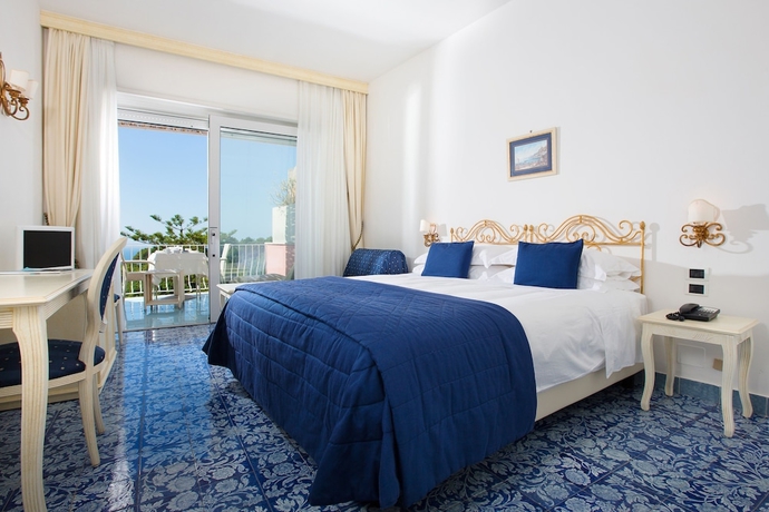 Imagen de la habitación del Hotel La Vega, Capri. Foto 2