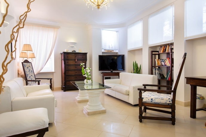 Imagen de los interiores del Hotel La Vega, Capri. Foto 19