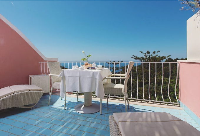 Imagen de la habitación del Hotel La Vega, Capri. Foto 16