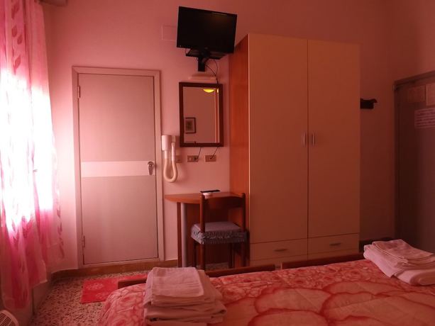 Imagen de la habitación del Hotel La Vela, Bellaria-Igea Marina. Foto 4
