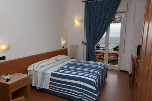 Imagen de la habitación del Hotel La Vela, Marina di Casal Velino. Foto 1