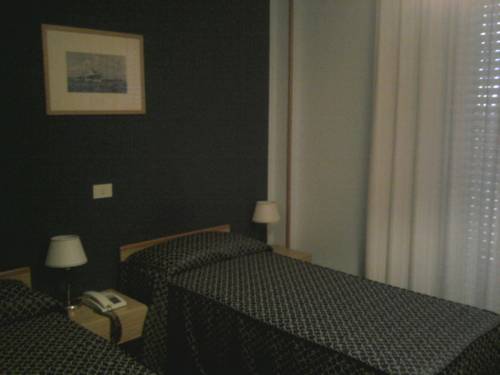 Imagen de la habitación del Hotel La Vela, Passignano Sul Trasimeno. Foto 7