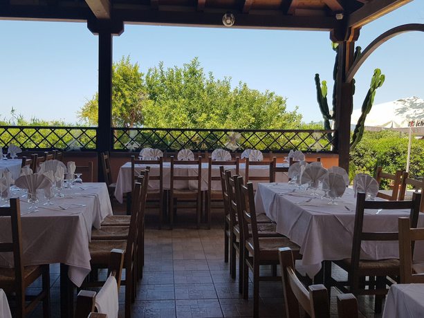 Imagen del bar/restaurante del Hotel La Vela, San Pietro a Mare. Foto 3