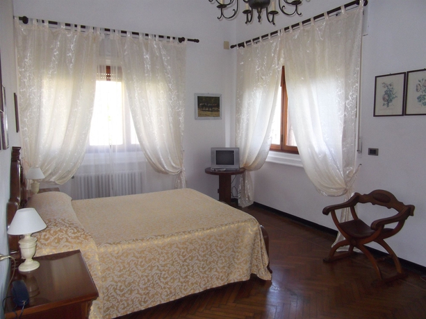 Imagen de la habitación del Hotel La Vela, Santa Margherita Ligure. Foto 6