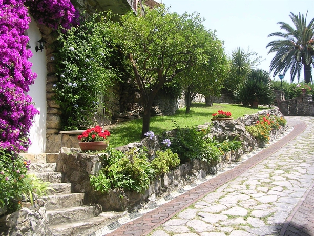 Imagen de los exteriores del Hotel La Vela, Santa Margherita Ligure. Foto 10