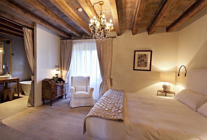 Imagen de la habitación del Hotel La Vella Farga. Foto 5