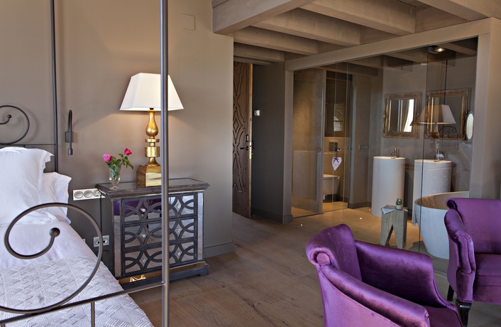 Imagen de la habitación del Hotel La Vella Farga. Foto 10