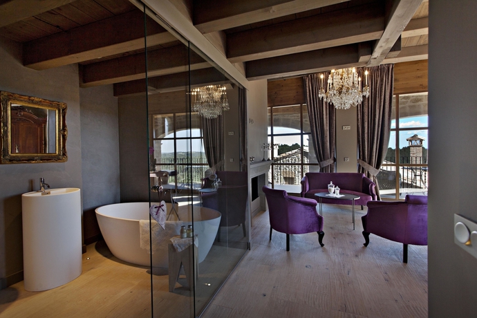 Imagen de la habitación del Hotel La Vella Farga. Foto 11