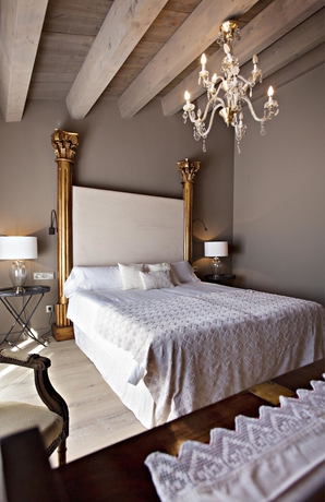 Imagen de la habitación del Hotel La Vella Farga. Foto 14