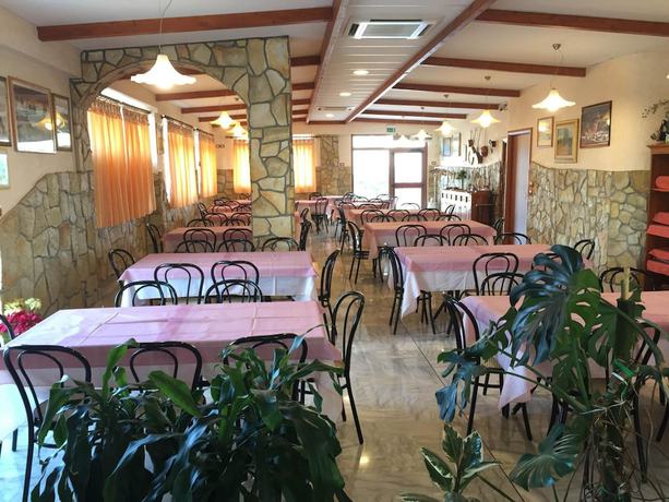 Imagen del bar/restaurante del Hotel La Vetta Europa. Foto 3