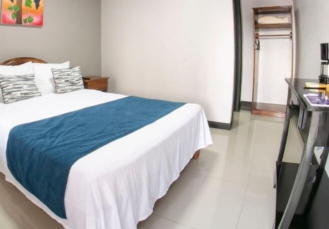 Imagen de la habitación del Hotel La Vid. Foto 6