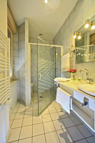 Imagen de la habitación del Hotel La Vieille Auberge, SOUILLAC. Foto 6