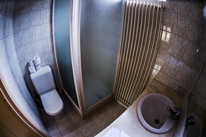 Imagen de la habitación del Hotel La Vieille Lanterne. Foto 6