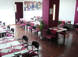 Imagen del bar/restaurante del Hotel La Vila. Foto 3