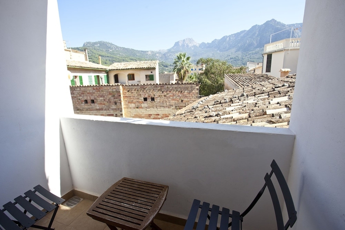 Imagen de la habitación del Hotel La Vila. Foto 15