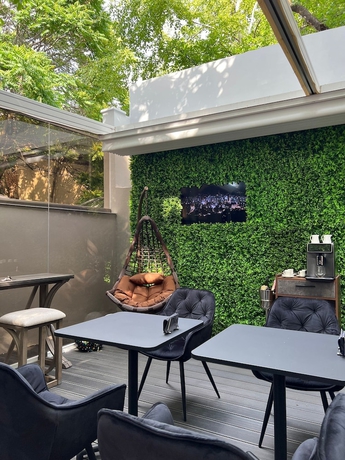 Imagen de la habitación del Hotel La Vila Maria. Foto 9