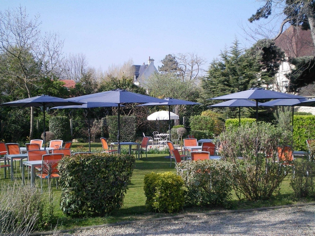 Imagen de los exteriores del Hotel La Villa Andry. Foto 15