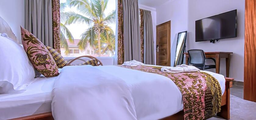 Imagen de la habitación del Hotel La Villa Aphro Ghana. Foto 18