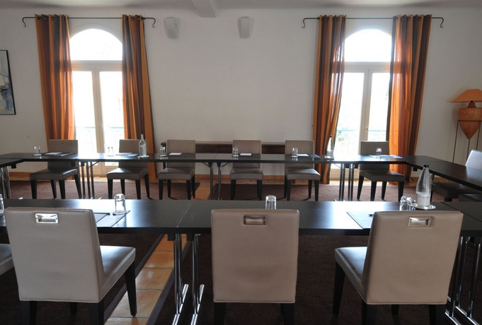 Imagen de los interiores del Hotel La Villa Calvi. Foto 8