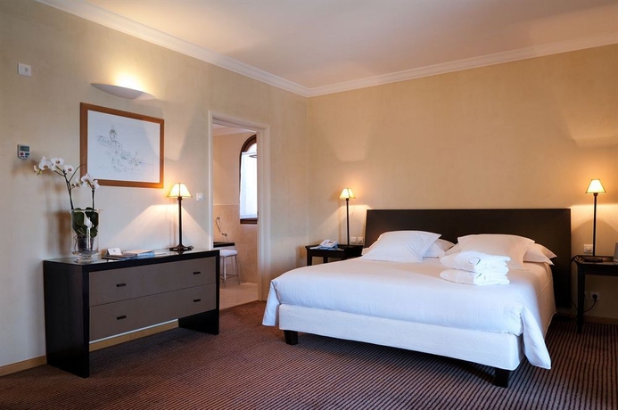 Imagen de la habitación del Hotel La Villa Calvi. Foto 5