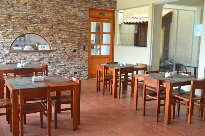 Imagen del bar/restaurante del Hotel La Villa, Ciudad Quesada. Foto 5