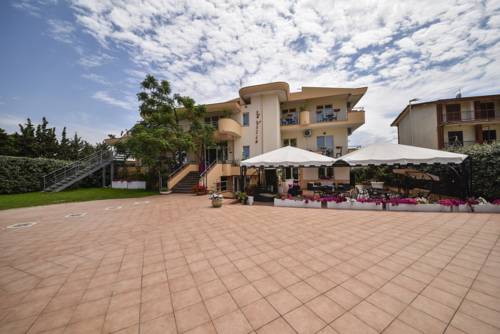 Imagen de la habitación del Hotel La Villa, Corigliano Calabro. Foto 2