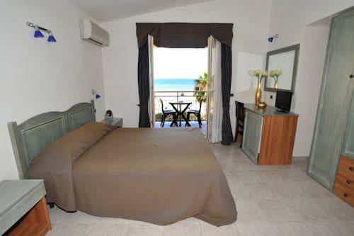 Imagen de la habitación del Hotel La Villa, Corigliano Calabro. Foto 13