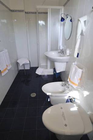 Imagen de la habitación del Hotel La Villa, Corigliano Calabro. Foto 16