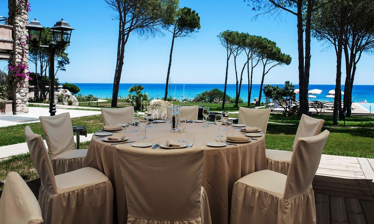 Imagen del bar/restaurante del Hotel La Villa Del Re - Adults Only. Foto 3