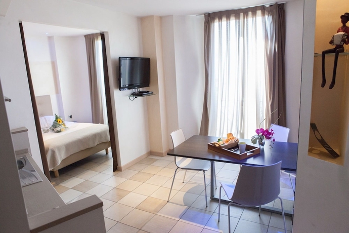 Imagen de la habitación del Hotel La Villa D'elsa. Foto 8