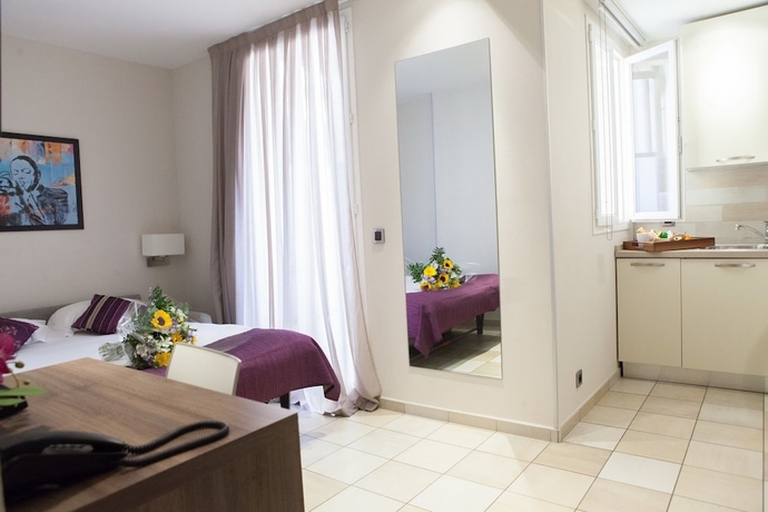 Imagen de la habitación del Hotel La Villa D'elsa. Foto 10