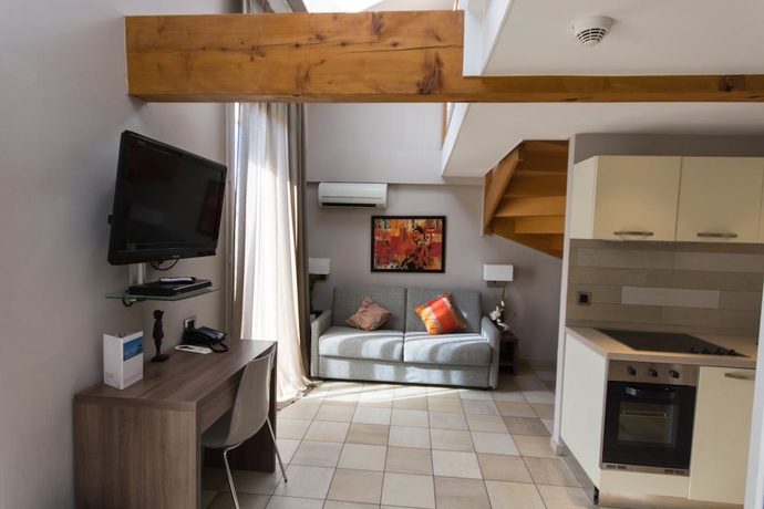 Imagen de la habitación del Hotel La Villa D'elsa. Foto 16
