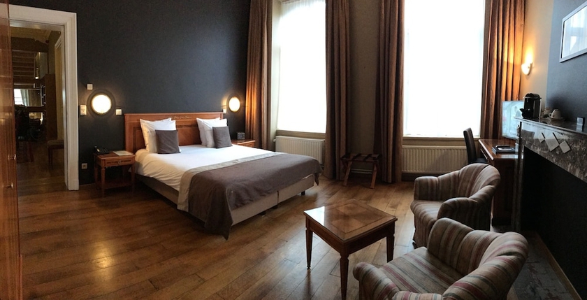 Imagen de la habitación del Hotel La Villa Des Fleurs. Foto 7