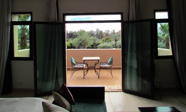 Imagen de la habitación del Hotel La Villa Des Golfs. Foto 7