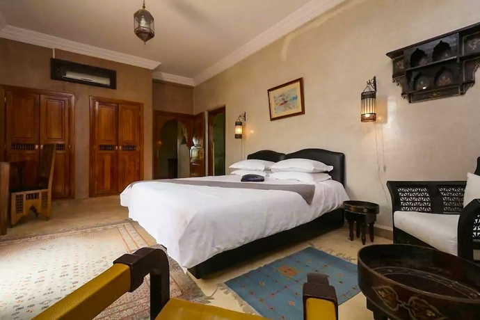 Imagen de la habitación del Hotel La Villa Des Golfs. Foto 12