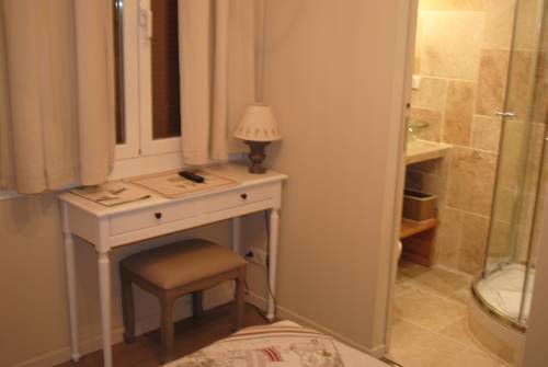 Imagen de la habitación del Hotel La Villa Des Oliviers. Foto 7