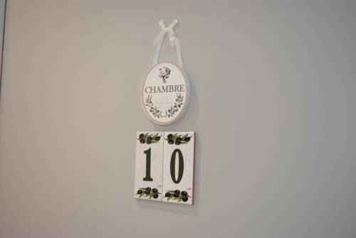Imagen de la habitación del Hotel La Villa Des Oliviers. Foto 9