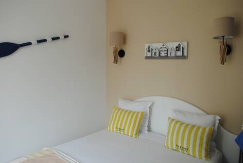 Imagen de la habitación del Hotel La Villa Des Oliviers. Foto 11