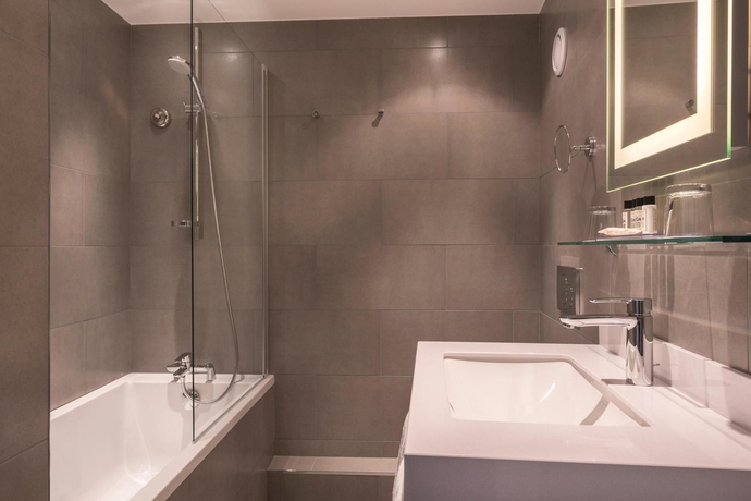 Imagen de la habitación del Hotel La Villa Des Ternes. Foto 12