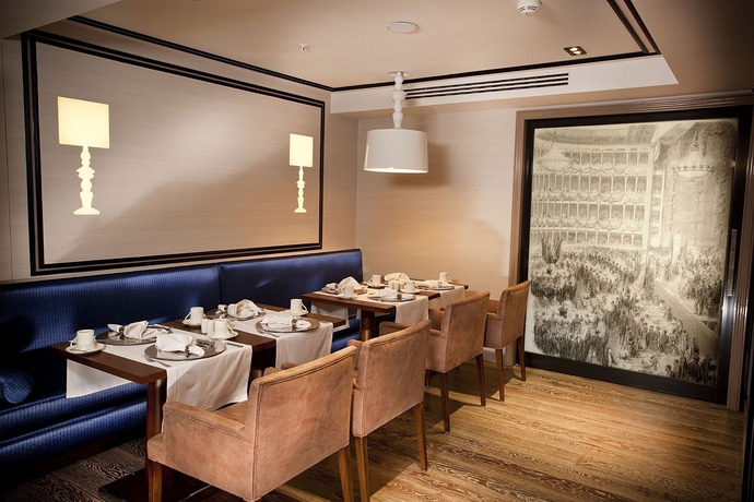 Imagen del bar/restaurante del Hotel La Villa, Estambul. Foto 4