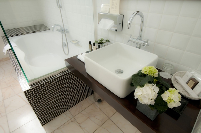 Imagen de la habitación del Hotel La Villa Eugène. Foto 6