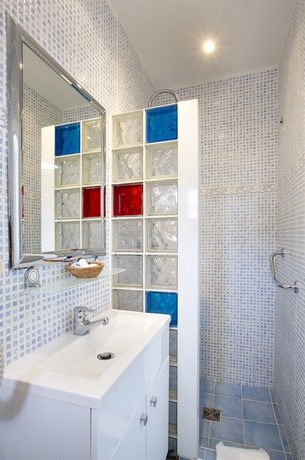 Imagen de la habitación del Hotel La Villa Juan Beach. Foto 5