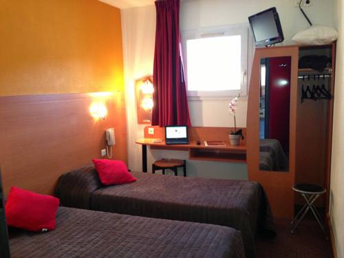 Imagen de la habitación del Hotel La Villa Mart&eacute;gale. Foto 3