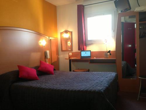 Imagen de la habitación del Hotel La Villa Mart&eacute;gale. Foto 15